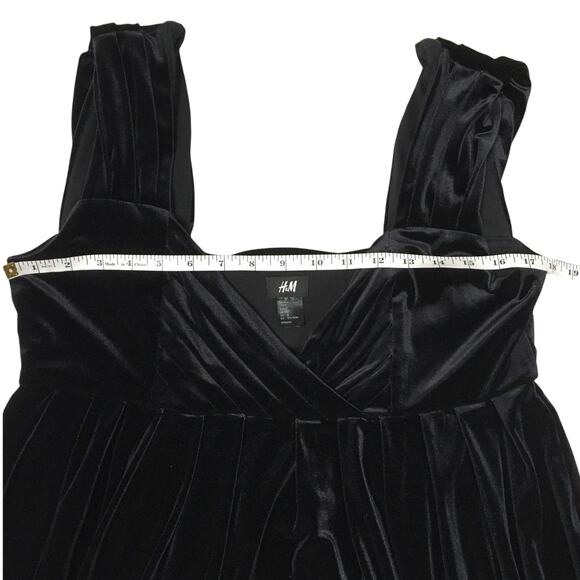 H&M Dress Black Velvet Sleeveless Mini V-Neck Women's Large Party Formal Event - Picture 4 of 6